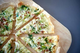 Flammkuchen mit Speck